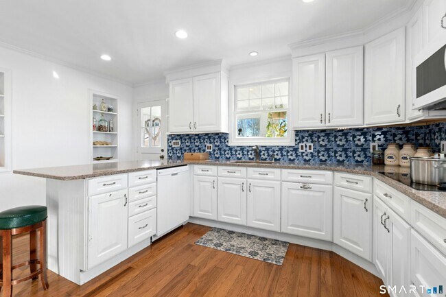 Building Photo - 201 Judd St