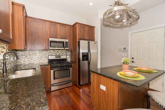 Building Photo - 3440 N Narragansett Ave