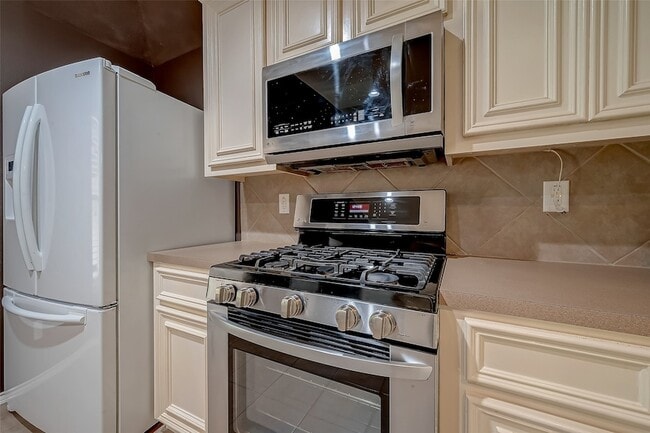 Building Photo - 2102 Cory Crossing Ln