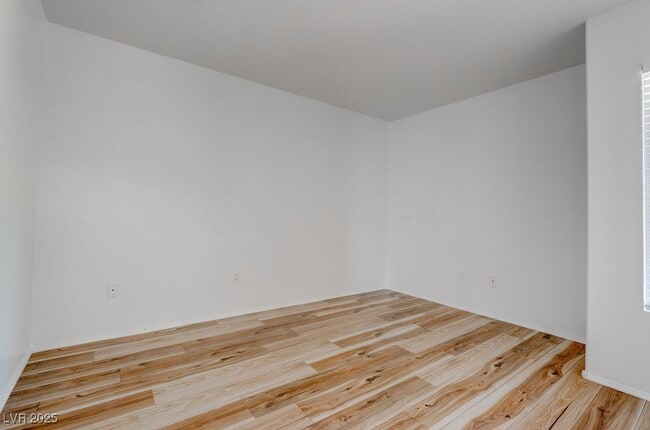 Building Photo - 2079 Poppywood Ave