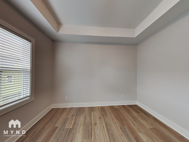 Building Photo - 155 Color Cir