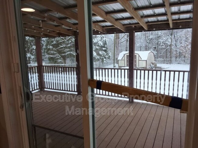 Building Photo - 1800 Preston St