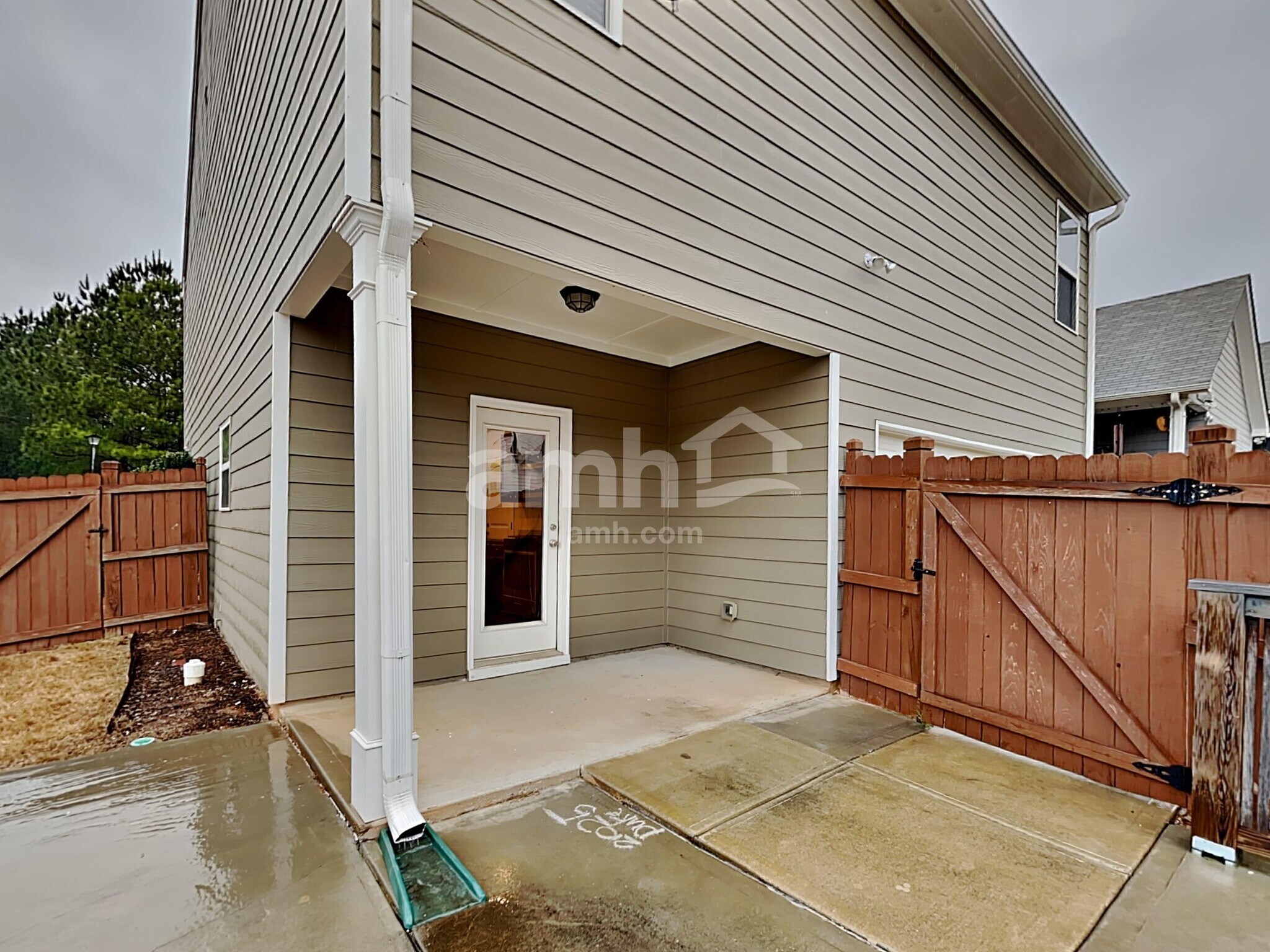 Building Photo - 631 Sunflower Dr