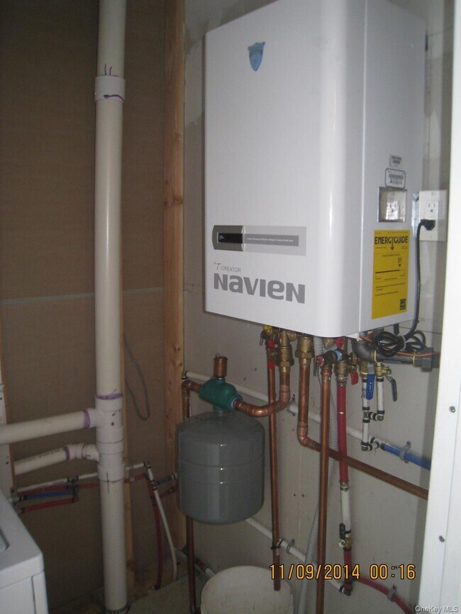 Building Photo - 82 California St