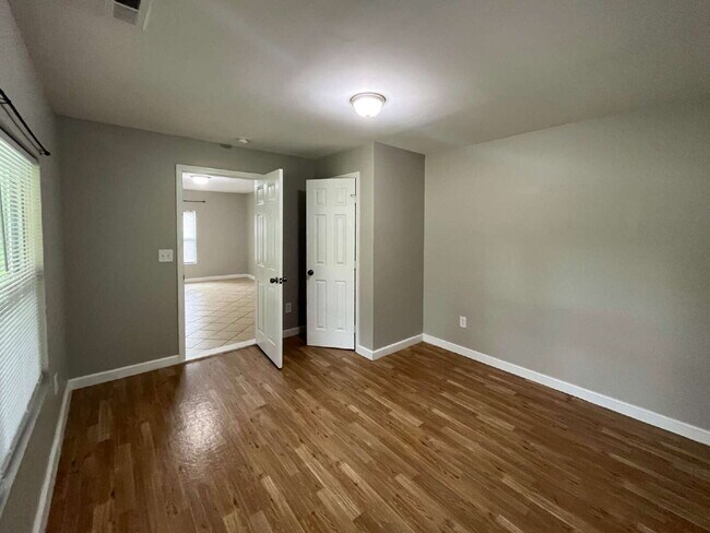 Building Photo - Cozy 3-Bed Home in the Heart of Wake Forest