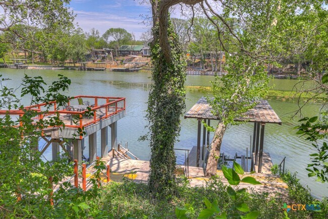 Building Photo - 1015 Reiley Rd