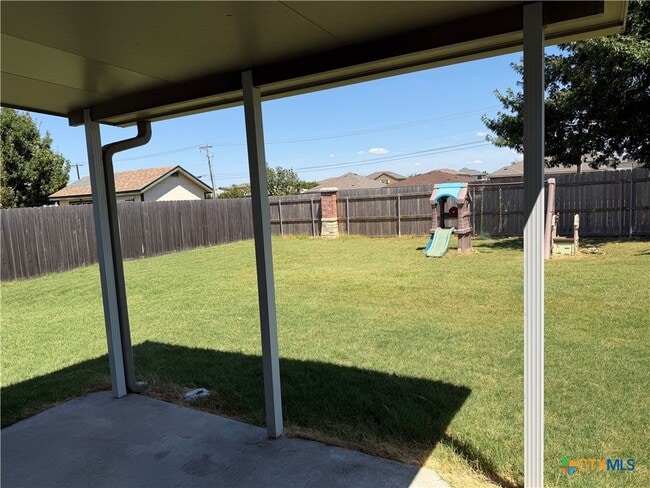 Building Photo - 5811 Alexandria Dr