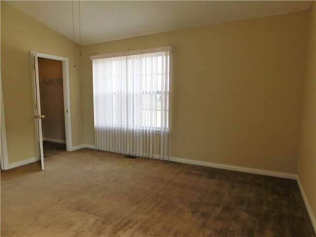 Building Photo - 1206 Carthage Dr