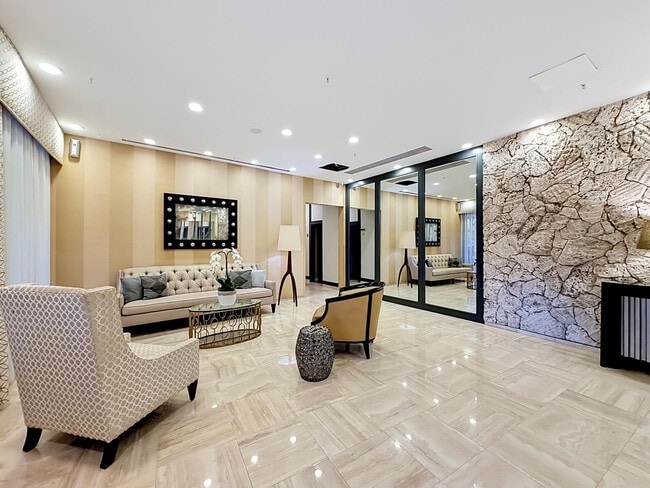 Building Photo - 2480 Presidential Way