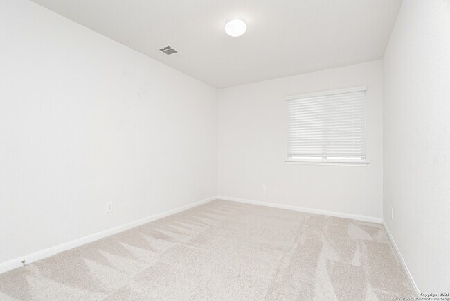 Building Photo - 533 Moonvine Way