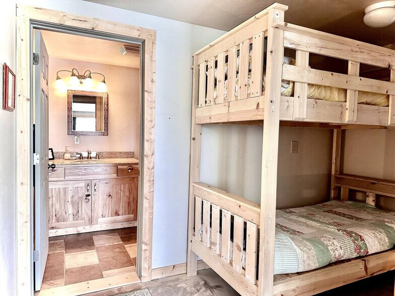 Building Photo - 783 MT-2