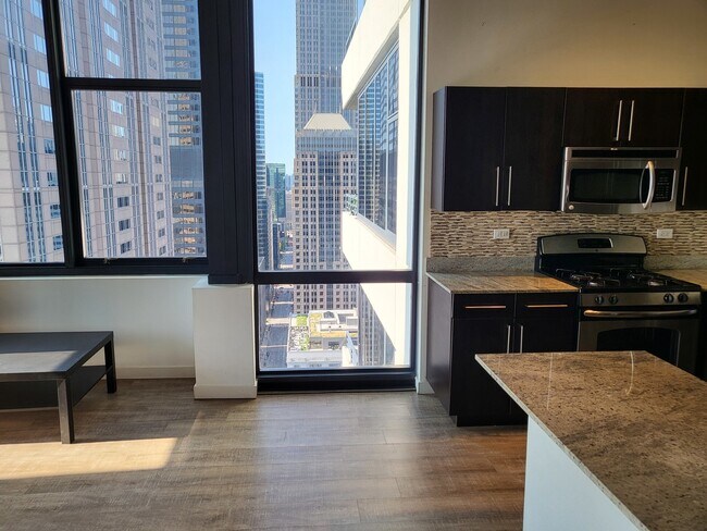 Building Photo - 235 W Van Buren St