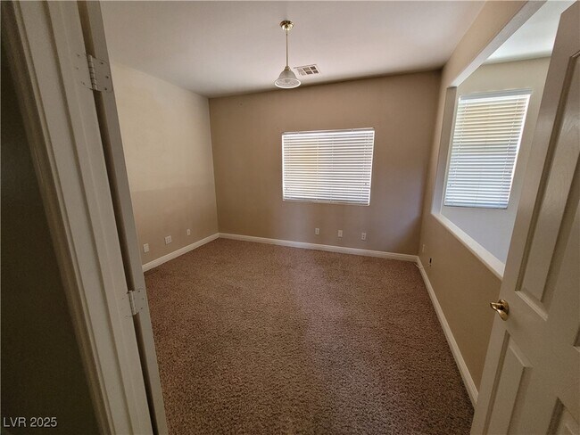 Building Photo - 2467 Sheltered Meadows Ln