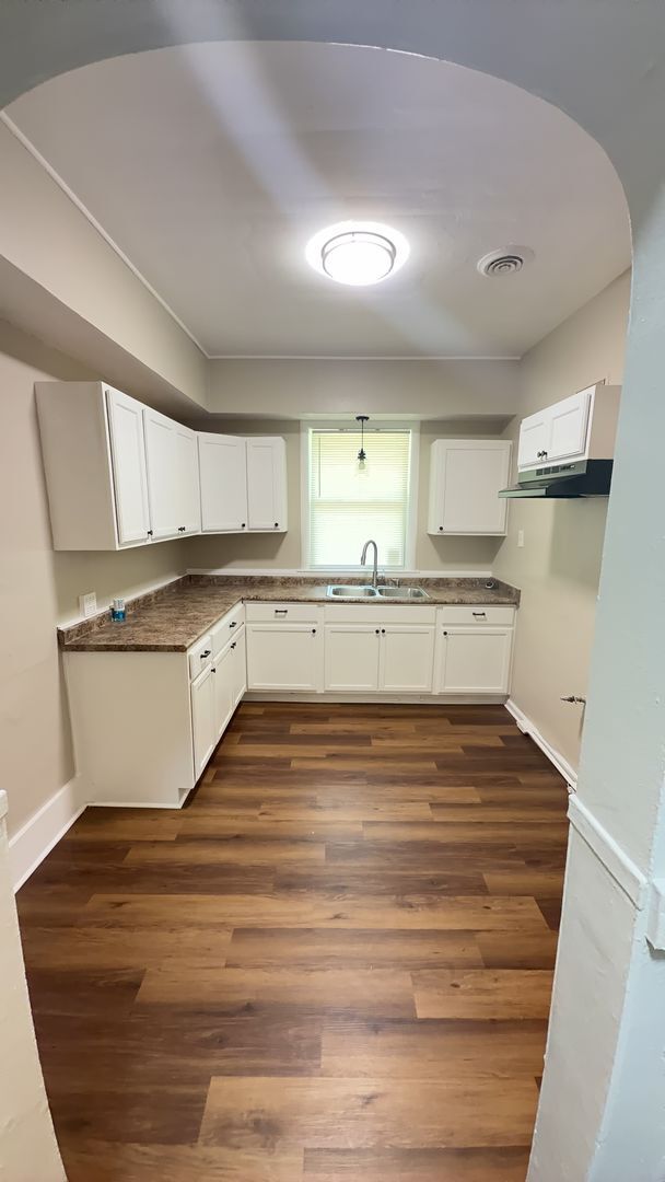 Building Photo - “Check Out This Amazing 3 bed 1.5 bath Home”