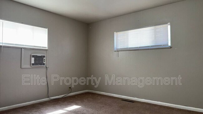 Building Photo - 612 Alpine Ave