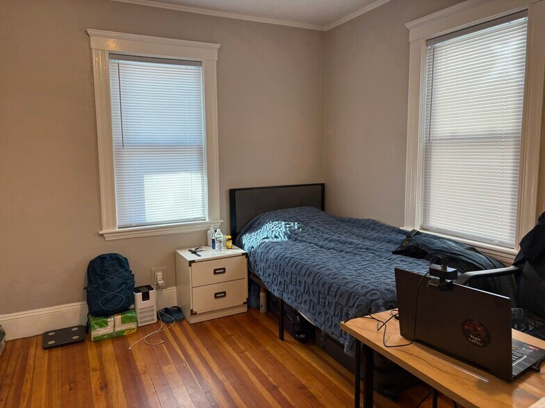 Building Photo - 58 Prentiss St