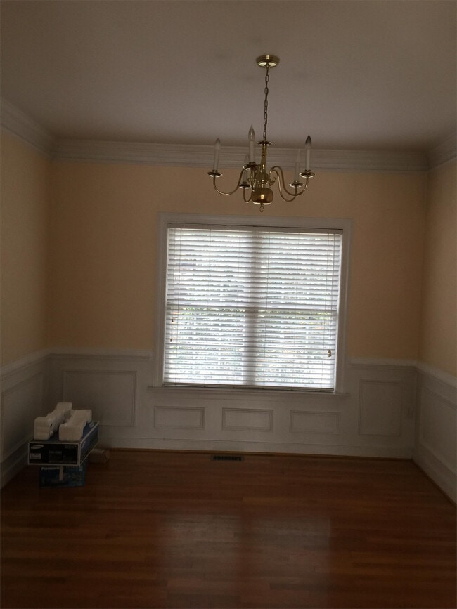 Building Photo - 1834 Rolfe Way