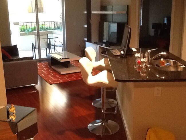 Building Photo - 600 S Dixie Hwy