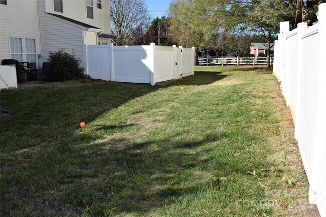 Building Photo - 122 Talbert Town Loop