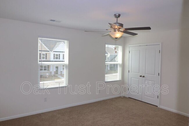 Building Photo - 176 Woodward Rd