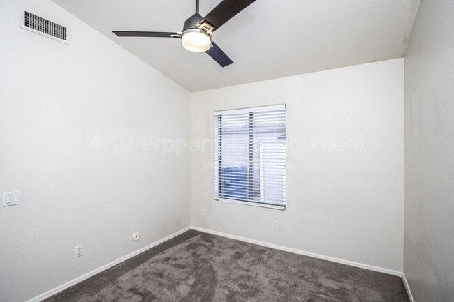 Building Photo - 1944 W Canyon Way