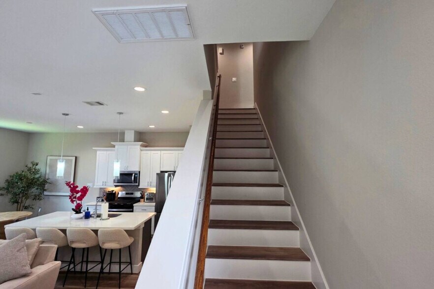 Building Photo - 8326 Curry Rd