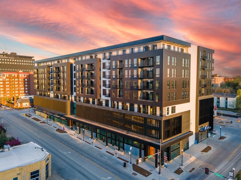 Primary Photo - Thirty Seven West Farnam