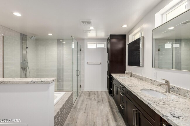 Building Photo - 9832 N 29th St