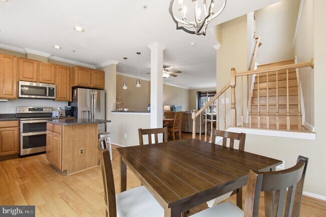 Building Photo - 1514 Long Dr Ct