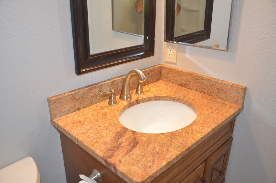 Hall Bathroom - 897 Fording Island Rd