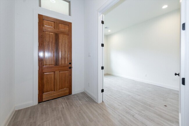 Building Photo - 4790 W Fork Blvd