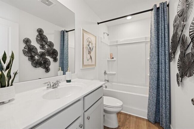 Building Photo - 2752 Lou Lou Ln