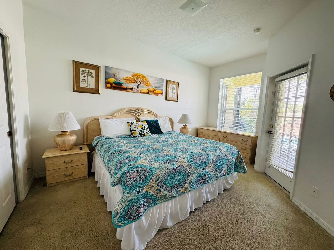 Building Photo - 400 Montara Dr