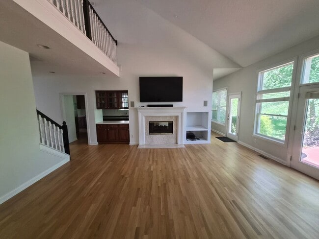 Building Photo - 6237 Muirloch Ct S