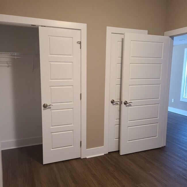 Building Photo - Stonehaven Subdivision - 3BR, 3BA SFH