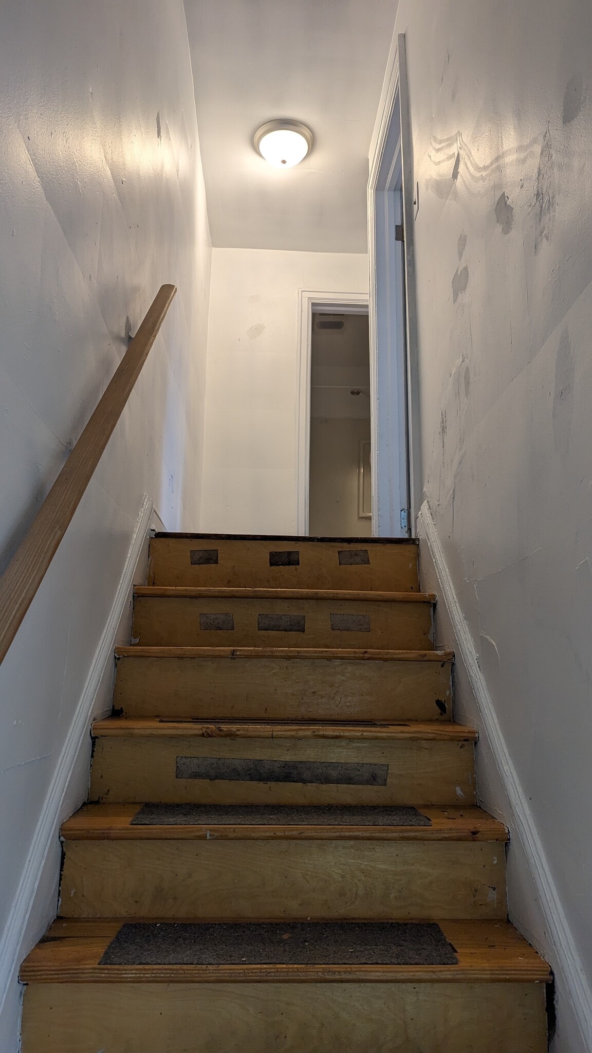 Interior stairs to second floor bedrooms - 1208 Preston St