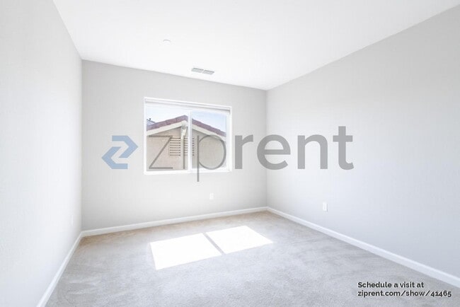 Building Photo - 776 Open Range Ave