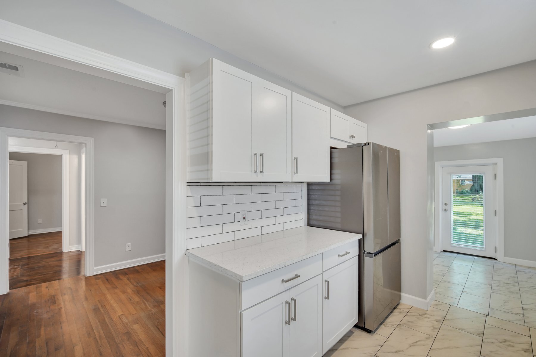 Building Photo - 415 E 65th St