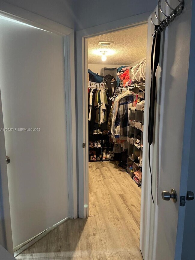 Building Photo - 8290 Lake Dr