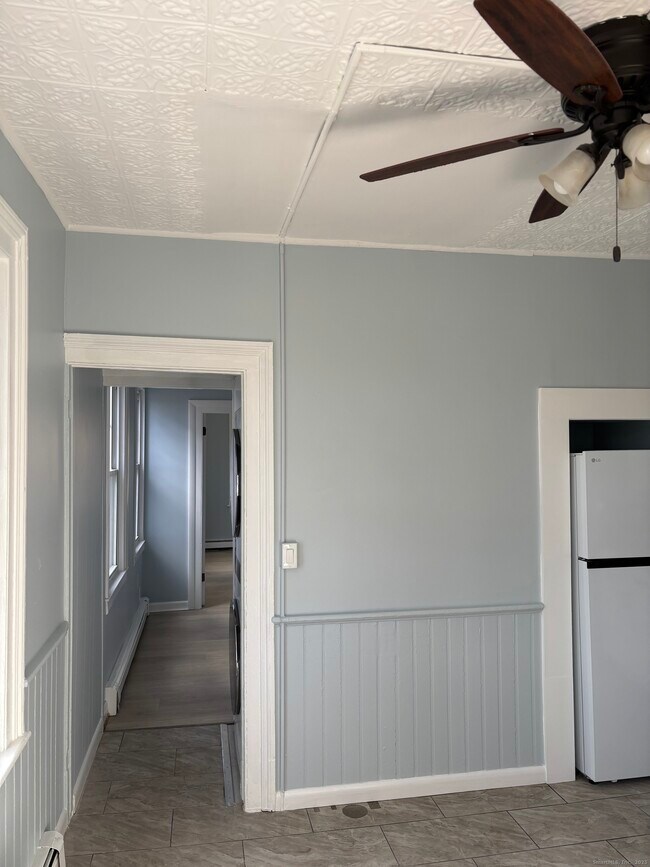 Building Photo - 35 Washington St