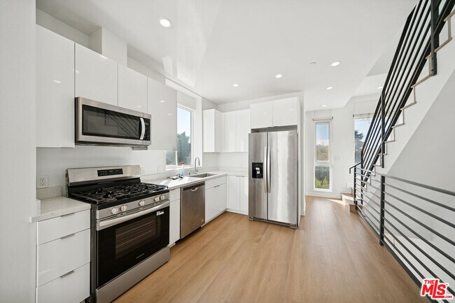 Building Photo - 4523 St Elmo Dr