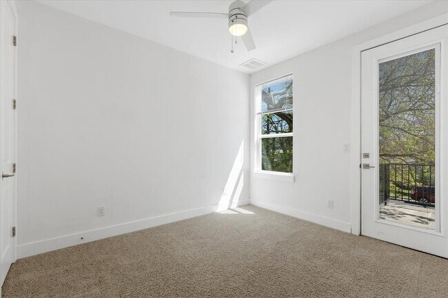 Building Photo - 1114 Walton Ln