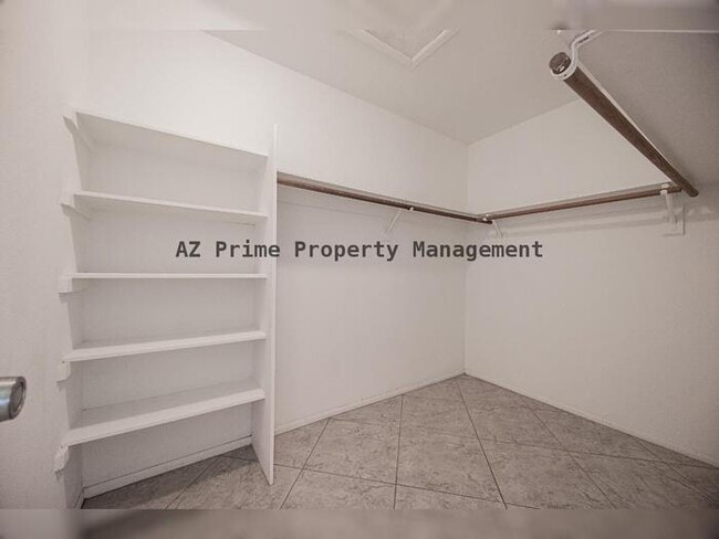 Building Photo - 1308 W Marlboro Dr