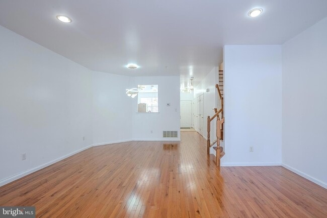 Building Photo - 1603 Blossom Cir