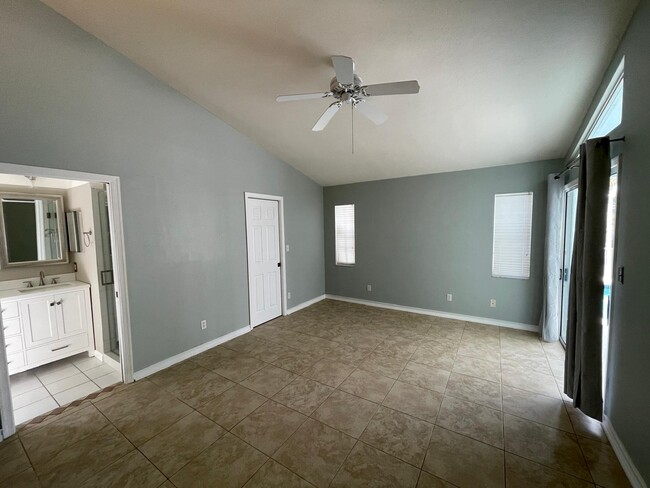 Building Photo - 813 Belville Blvd