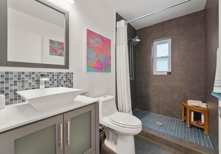 Building Photo - 2441 Swanson Ave