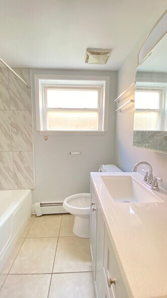 Building Photo - 2912 N 75th Ave