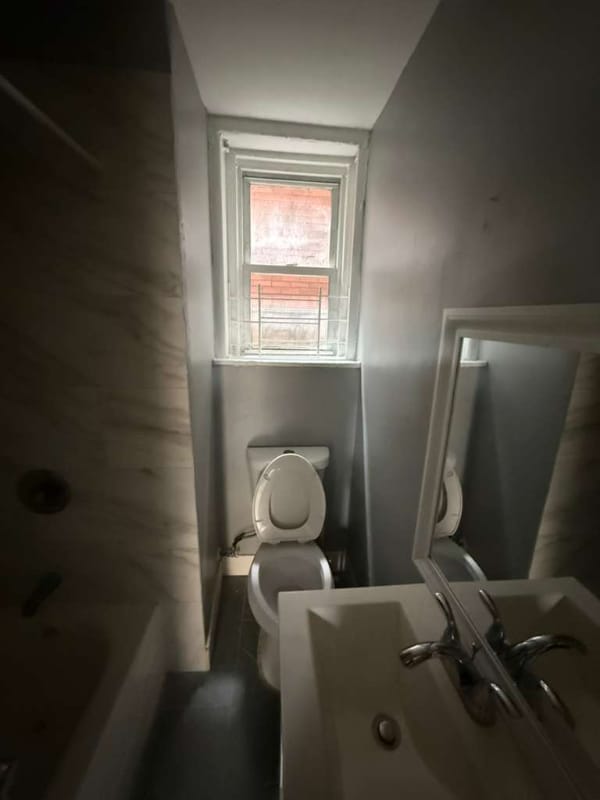 Building Photo - 300 Watchung Ave