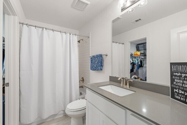 Building Photo - 7615 Blue Finch Ln