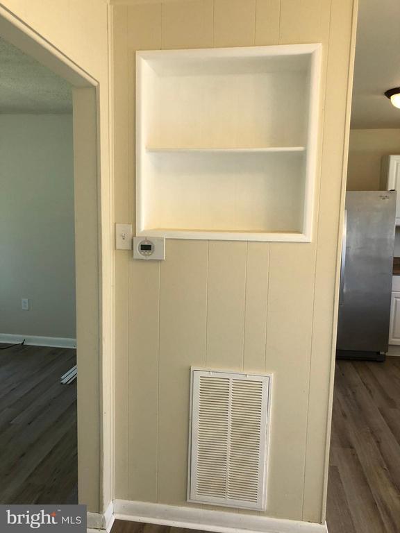 Building Photo - 104 Lark Ln